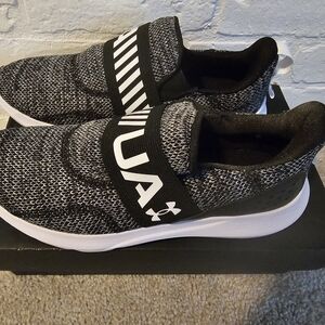 Under Armour Womans Black and White Sneakers - Surge 3 Slip On